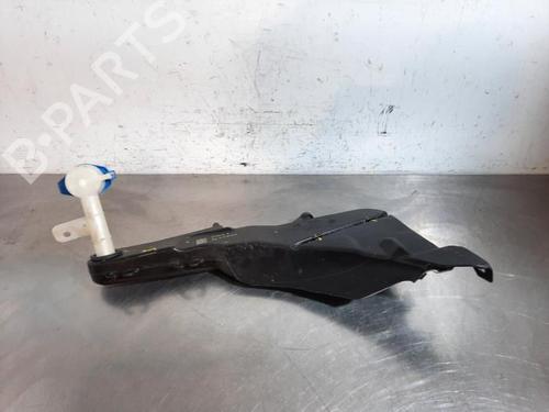 Used Windscreen washer tank PEUGEOT 308 III (FB_, FH_, FP_, F3_, FM_) BlueHDi 130 (FBYHZL, FBYHZT) (131 hp) 23633003