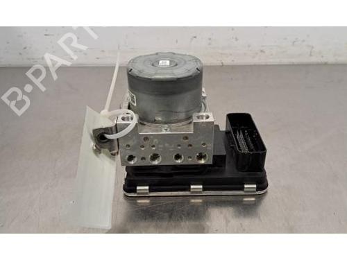 Used ABS pump VOLVO V60 II (225) D3 (150 hp) 29521971