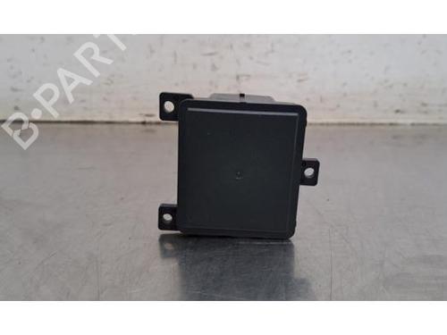 Used Electronic module Electronic module PEUGEOT 308 III (FB_, FH_, FP_, F3_, FM_) Hybrid 180 (F3DGXT, F3DGMH) (181 hp) 35970106 35970106