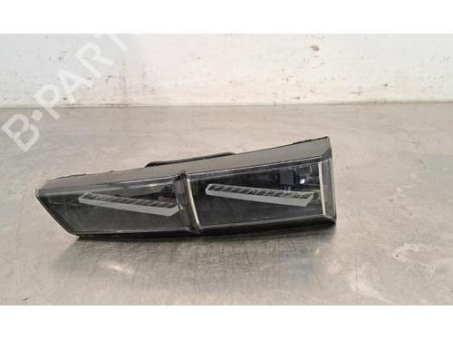 Used Left taillight PEUGEOT 308 III (FB_, FH_, FP_, F3_, FM_) Hybrid 225 (F3DGYT, F3DGNH) (224 hp) 24419040