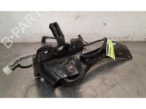 Querlenker links hinten für MERCEDES-BENZ A-CLASS Saloon (V177) A 200 (177.187) (163 hp) 25125454