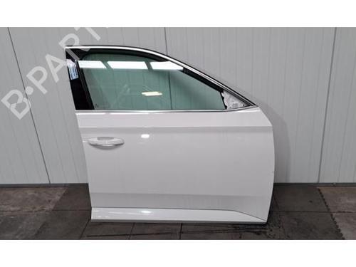 Used Right front door Right front door 23630815 23630815