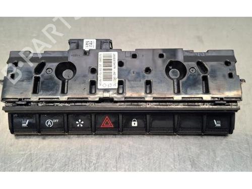 Used Warning switch Warning switch RENAULT CAPTUR II (HF_) Blue dCi 115 (HFAD) (116 hp) 33316372 33316372