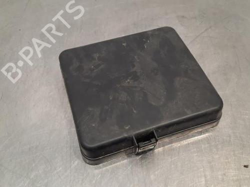 outra-nissan-leaf-ze1-2017-23580425 main image