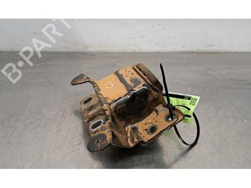 Used Engine mount AUDI Q2 (GAB, GAG) 30 TDI (115 hp) 23637323