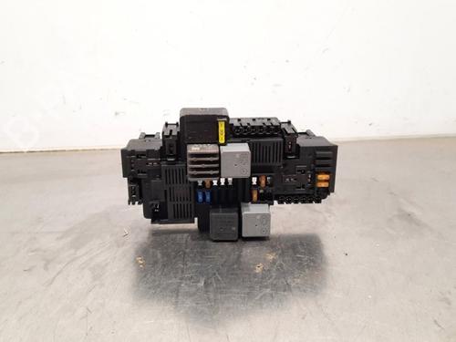 Used Fuse box MERCEDES-BENZ SPRINTER 3,5-t Van (B907, B910) eSPRINTER (910.633) (116 hp) 17113063