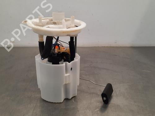 Used Fuel pump VOLVO V40 Hatchback (525) D2 (120 hp) 15038285