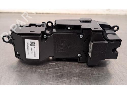 Switch VOLVO V60 II Cross Country (227) D3 AWD | BP26668765I30 