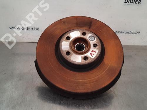 Used Left front steering knuckle Left front steering knuckle VOLVO XC60 I SUV (156) D3 (150 hp) 10897089 10897089