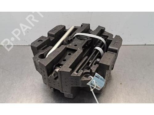 Jack Kit Jack Kit SKODA OCTAVIA IV Combi (NX5, PV5) 1.5 TSI e-TEC (150 hp) 37003264 37003264
