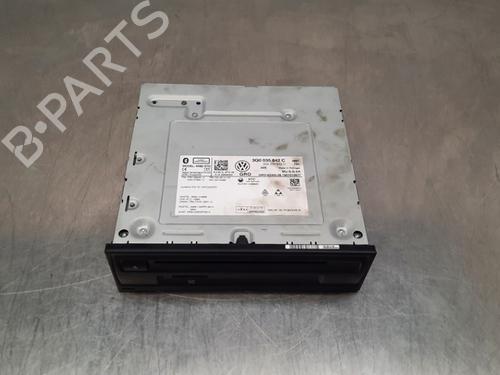 Used Radio VW POLO VI (AW1, BZ1, AE1) 1.0 MPi (80 hp) 19576721