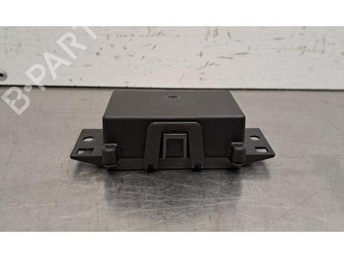 Used Electronic module Electronic module PEUGEOT 2008 II (UD_, US_, UY_, UJ_, UR_, UC_) 1.2 Hybrid 136 (URHPYC, USHPY) (136 hp) 34619028 34619028