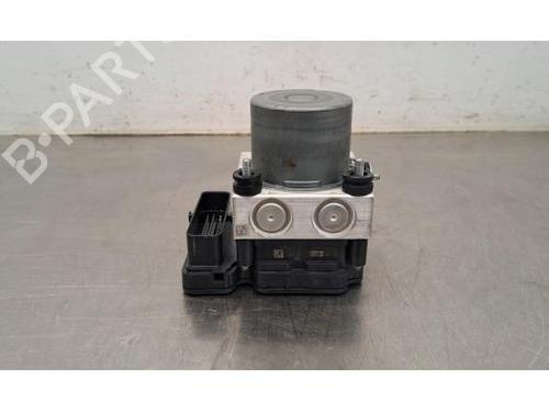 Used ABS pump ABS pump PEUGEOT 3008 II SUV (MC_, MR_, MJ_, M4_) 1.2 THP/ PureTech 130 (MRHNSM, MRHNSU, MRHNSJ, MRHNYW,... (131 hp) 34199015 34199015