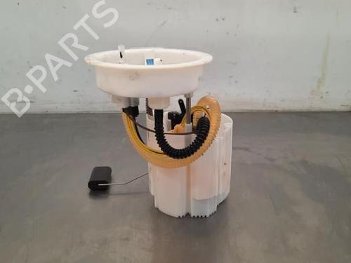 Used Fuel pump BMW X1 (F48) sDrive 16 d (116 hp) 23611020