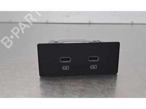 Used Electronic module Electronic module RENAULT CAPTUR II (HF_) TCe 155 (HFMN) (154 hp) 40050307 40050307