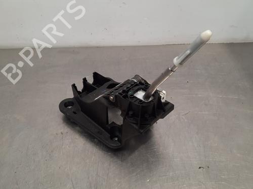 Used Gear lever CITROËN C3 III (SX) 1.2 VTi 68 (68 hp) 15790819