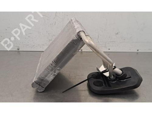 AC radiator JAGUAR E-PACE (X540) 1.5 P300e Plug-in Hybrid AWD | BP40614760M32 - Image 3