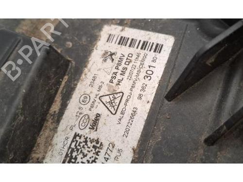 Right headlight PEUGEOT 3008 II SUV (MC_, MR_, MJ_, M4_) 1.5 BlueHDi 130 | BP30046700C29 