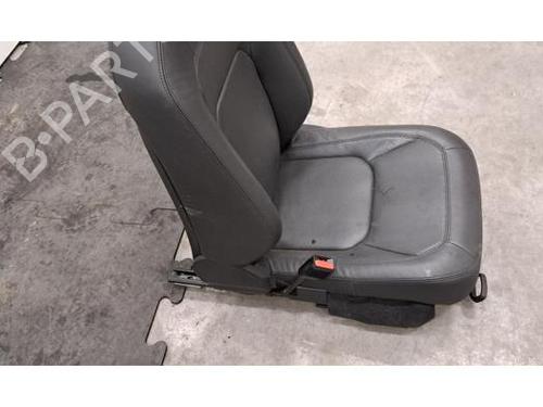 Left front seat LAND ROVER DEFENDER Van (L663) 3.0 D250 MHEV 4x4 | BP39500549C15 - Image 4