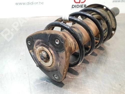 right-front-shock-absorber-volvo-xc40-536-d3-32246640-8888870422-2017-10894546 main image