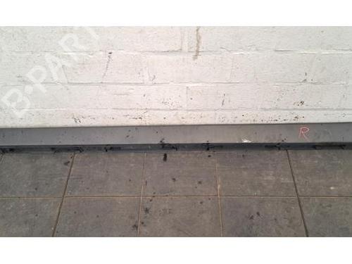 Used Right sideskirt LAND ROVER RANGE ROVER VELAR (L560) 3.0 D300 SDV6 4x4 (300 hp) 28092327