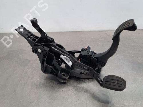 Used Pedal PEUGEOT RIFTER 1.5 BlueHDi 100 (102 hp) 15035849