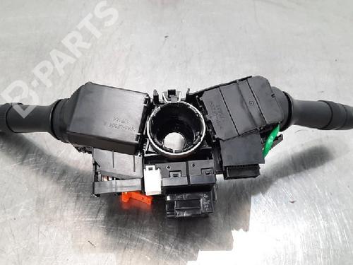 Used Switch Switch TOYOTA YARIS (_P13_) 1.5 Hybrid (NHP130_) (101 hp) 10887866 10887866