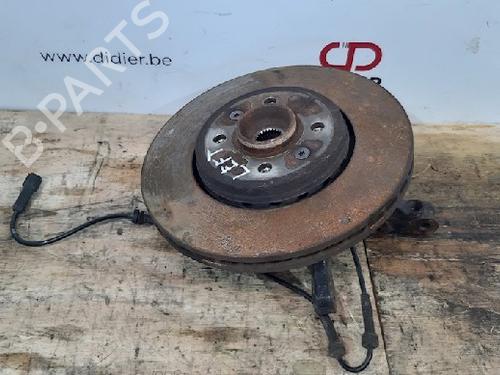 Used Left front steering knuckle RENAULT CAPTUR I (J5_, H5_) 1.2 TCe 120 (120 hp) 10878670