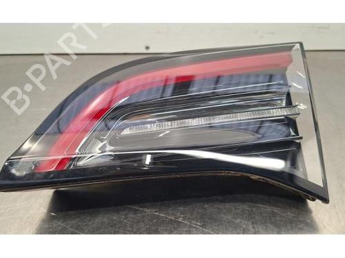 Achterlicht rechts TESLA MODEL Y (5YJY) Long Range All-wheel Drive (514 hp) 31633645