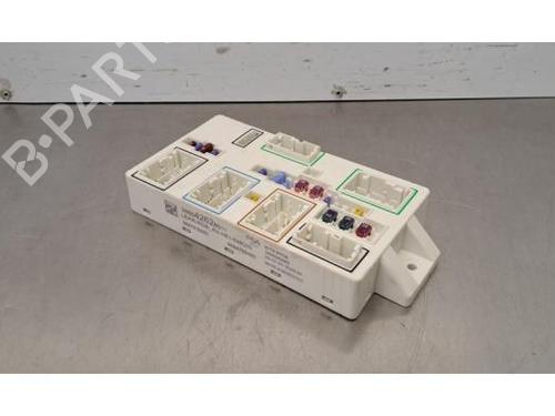 Used Electronic module Electronic module PEUGEOT 5008 III (KA_, KB_, KC_) e-210 (213 hp) 33753305 33753305