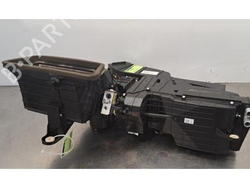 Used Heater matrix box MERCEDES-BENZ V-CLASS (W447) V 250 BlueTEC / d (447.811, 447.813, 447.815) (190 hp) 30381572