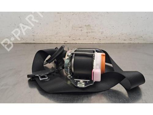front-right-seatbelt-mercedes-benz-eqa-h243-2021-39153439 main image