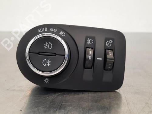 Used Headlight switch OPEL ASTRA K Sports Tourer (B16) 1.5 CRDI (35) (105 hp) 23596828