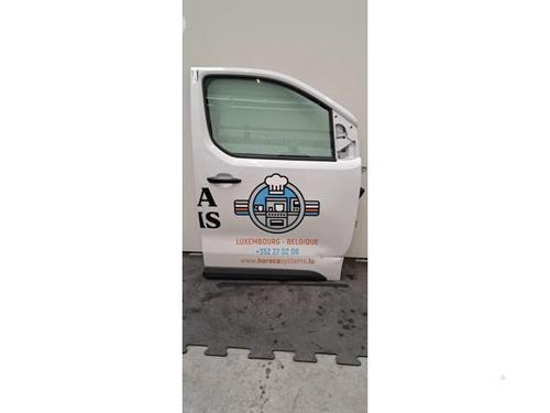 Used Right front door Right front door 38099556 38099556