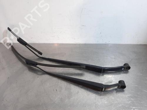 Used Front windshield wiper arm NISSAN MICRA V (K14) 0.9 IG-T (90 hp) 19631951