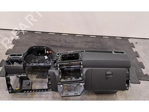 dashboard-dacia-duster-hm_-2017-40483902 main image