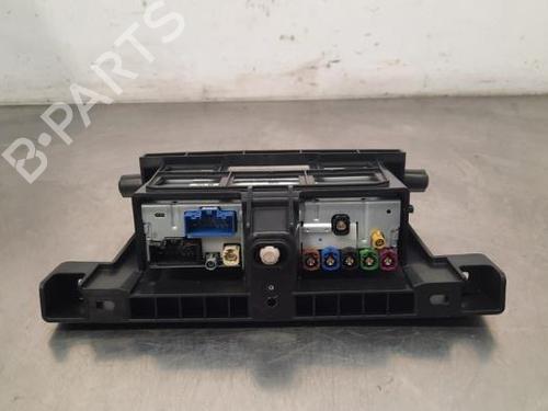 Used Radio PEUGEOT 308 III (FB_, FH_, FP_, F3_, FM_) PureTech 130 (FPHNSL, FPHNST) (131 hp) 23632840