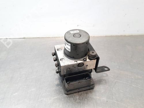 Used ABS pump HYUNDAI ix35 (LM, EL, ELH) 1.7 CRDi (116 hp) 15033907