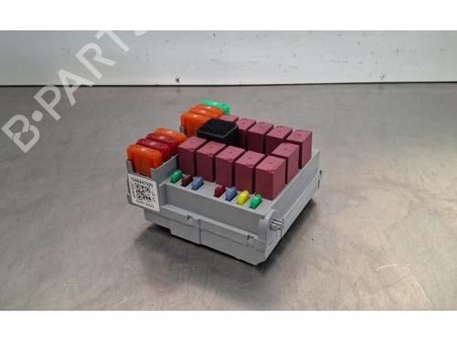 Used Fuse box OPEL MOVANO C Van (U9) 2.2 D (165 hp) 32353923