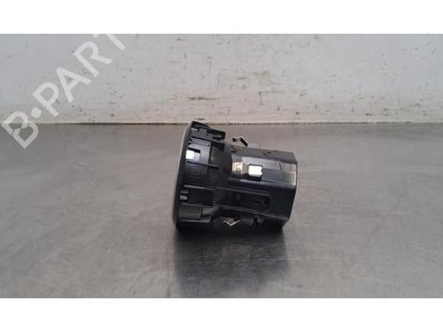 Air vent MERCEDES-BENZ CLA (C118) CLA 180 Mild-Hybrid (118.384) | BP40483507I21 - Image 2
