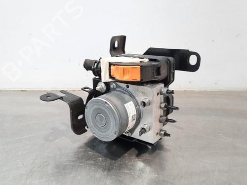Used ABS pump PEUGEOT 3008 II SUV (MC_, MR_, MJ_, M4_) 1.5 BlueHDi 130 (131 hp) 11232471