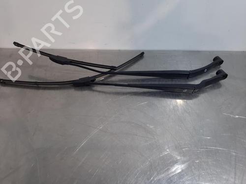 Used Front windshield wiper arm NISSAN QASHQAI II (J11, J11_) 1.5 dCi (110 hp) 20078537