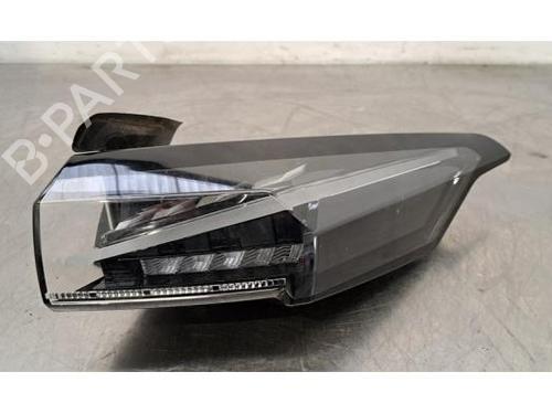 Used Right taillight PEUGEOT 308 III (FB_, FH_, FP_, F3_, FM_) PureTech 110 (FPHNPL) (110 hp) 23639036