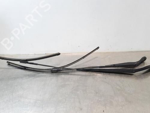 Used Front windshield wiper arm MERCEDES-BENZ VITO Van (W447) 114 CDI (447.601, 447.603, 447.605) (136 hp) 17111885