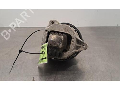 Used Engine mount BMW 7 (G11, G12) 740 e, Le (326 hp) 31085318