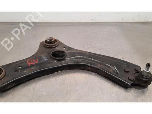 Used Right front suspension arm NISSAN JUKE (F16_) DIG-T 117 (117 hp) 23630413