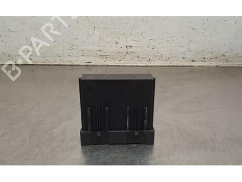 Used Lights ECU Lights ECU PEUGEOT 2008 II (UD_, US_, UY_, UJ_, UR_, UC_) 1.2 PureTech 100 (USHNK) (101 hp) 39038527 39038527