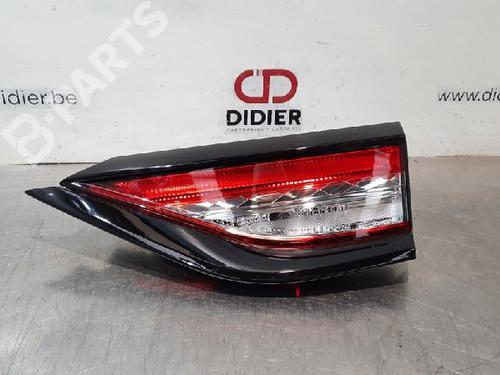 Used Right taillight Right taillight DS DS 3 / DS 3 CROSSBACK (UR_, UC_, UJ_) E-TENSE (UZZKXZ) (136 hp) 10892129 10892129
