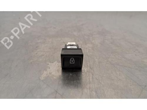 Used Switch CITROËN C3 IV (CC_, CB_) 1.2 PureTech 100 (CCHPV4) (101 hp) 30629333