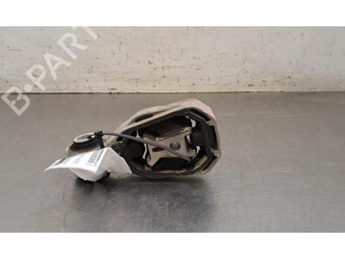 gearbox-mount-mercedes-benz-cla-shooting-brake-x118-2019-37453785 main image